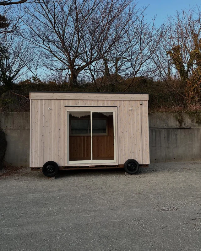 ログハウス,移動式木造ユニットハウス,木造ユニットハウス,ユニットハウス,木造建築